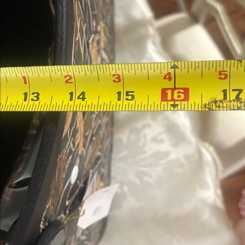 Simply Southern tote nwt camo. - Picture 11 of 11